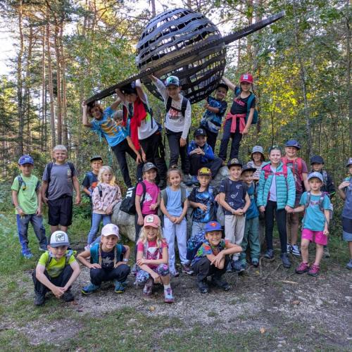 Schulklasse beim Wandern